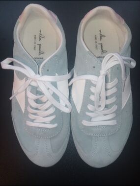 Mila Paoli Light Blue Gray White & Pink Leather Trim Sneaker NWOT Size 7.5 38